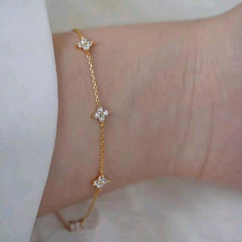 Gold Dainty Bracelet
